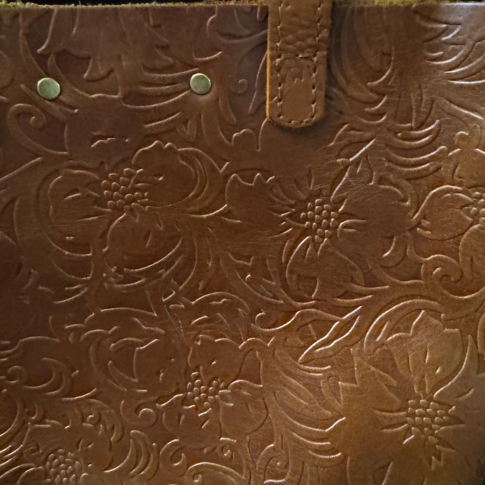 Used Portland Leather Goods Meadow Mini Crossbody Tote Leather Snap Closure - Picture 3 of 9